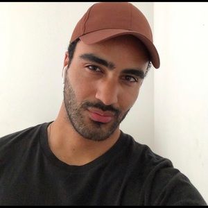 Meet your Posher, Christian